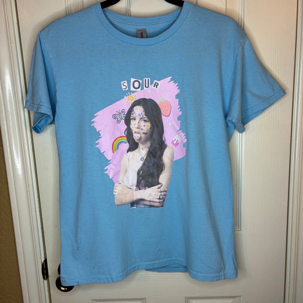 Gildan Olivia Rodrigo Sour Album Fan Graphic T-Shirt Blue Youth Size L